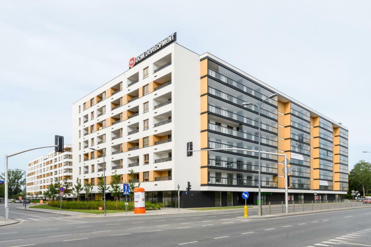 M&R Apartament Airport&Business Deluxe Cybernetyki 17 - Underground Garage - Free Wifi - Netflix - Air Conditioning - Self Check-In, Close By Chopin Airport Warsaw Luaran gambar